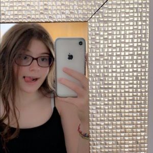 Meet your Posher, Ava